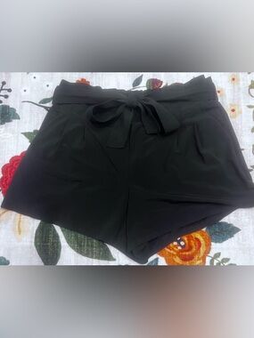 Athleta Black High-Waist Tie-Waist Womens Shorts